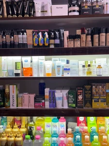 تصویر فروشگاه آرایشی کهربا