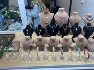 تصویر فروشگاه گالری داستان