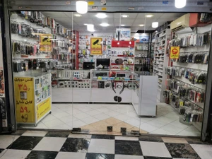 تصویر فروشگاه موبایل و کامپیوتر سیگنال