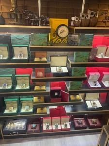 تصویر فروشگاه گالری اقای خاص