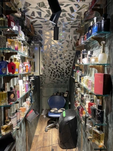 تصویر فروشگاه آوا پرفیوم