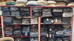 تصویر فروشگاه پوشاک مردانه جین جامه