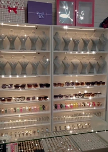 تصویر فروشگاه گالری بدلیجات بارانا