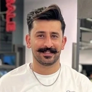 تصویر فروشگاه لوازم یدکی شرق