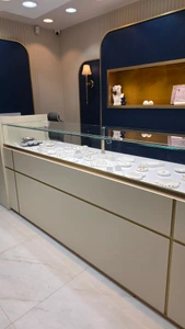 تصویر فروشگاه گالری طلا و جواهر مونامو