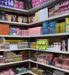 تصویر فروشگاه دلورا بانه