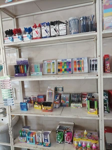 تصویر فروشگاه لوازم التحریر معلم
