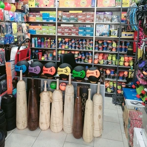 تصویر فروشگاه ورزشی پوریان