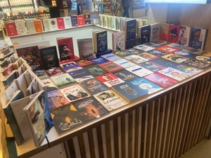 تصویر فروشگاه کتابفروشی سبک زندگی