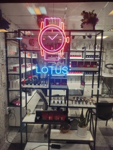 تصویر فروشگاه ساعت لوتوس