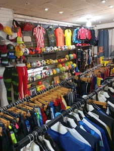 تصویر فروشگاه ورزشی ملی پوشان پرند
