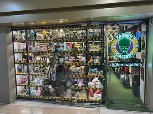 تصویر فروشگاه فرنیو گالری