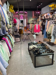 تصویر فروشگاه بوتیک کاپریس