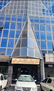 تصویر فروشگاه آرایشی لاکچری کوین مشهد