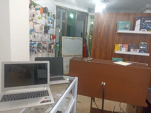 تصویر فروشگاه لپ تاپ رایانت