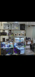تصویر فروشگاه کامپیوتر هشت
