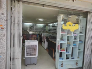 تصویر فروشگاه گالری عینک اساطیر