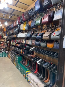 تصویر فروشگاه چرم نگین مشهد