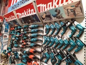 تصویر فروشگاه ابزار محبوبی