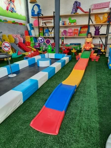 تصویر فروشگاه خانه بازی لیانا پارک