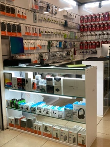 تصویر فروشگاه پاساژ پایتخت موبایل ساطعی