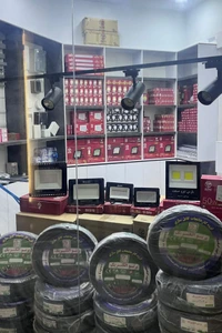 تصویر فروشگاه الکترو طاها لاله زار