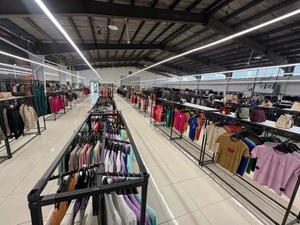 تصویر فروشگاه مجموعه پوشاک آلتون