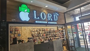 تصویر فروشگاه لوازم جانبی موبایل لردفون