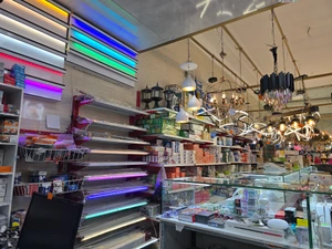 تصویر فروشگاه کالای برق مدرس