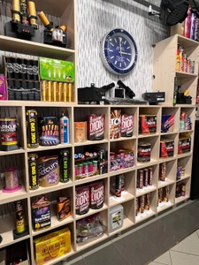 تصویر فروشگاه نورافشانی و آتش بازی آذرخش