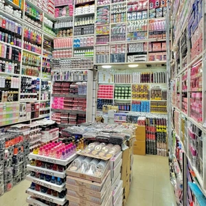 تصویر فروشگاه آرایشی بهداشتی عمده شایسته