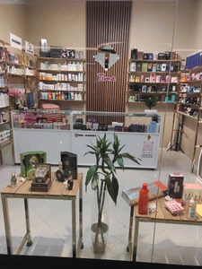 تصویر فروشگاه آرایشی تیما