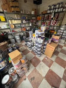 تصویر فروشگاه رنگ قهرمانی