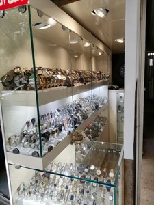 تصویر فروشگاه ساعت آنتیک